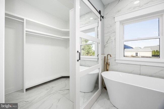 Building Photo - 5692 King Stuart Dr