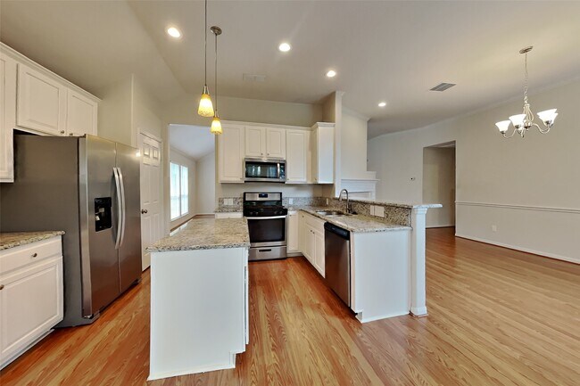 Building Photo - 175 Merryweather Pl