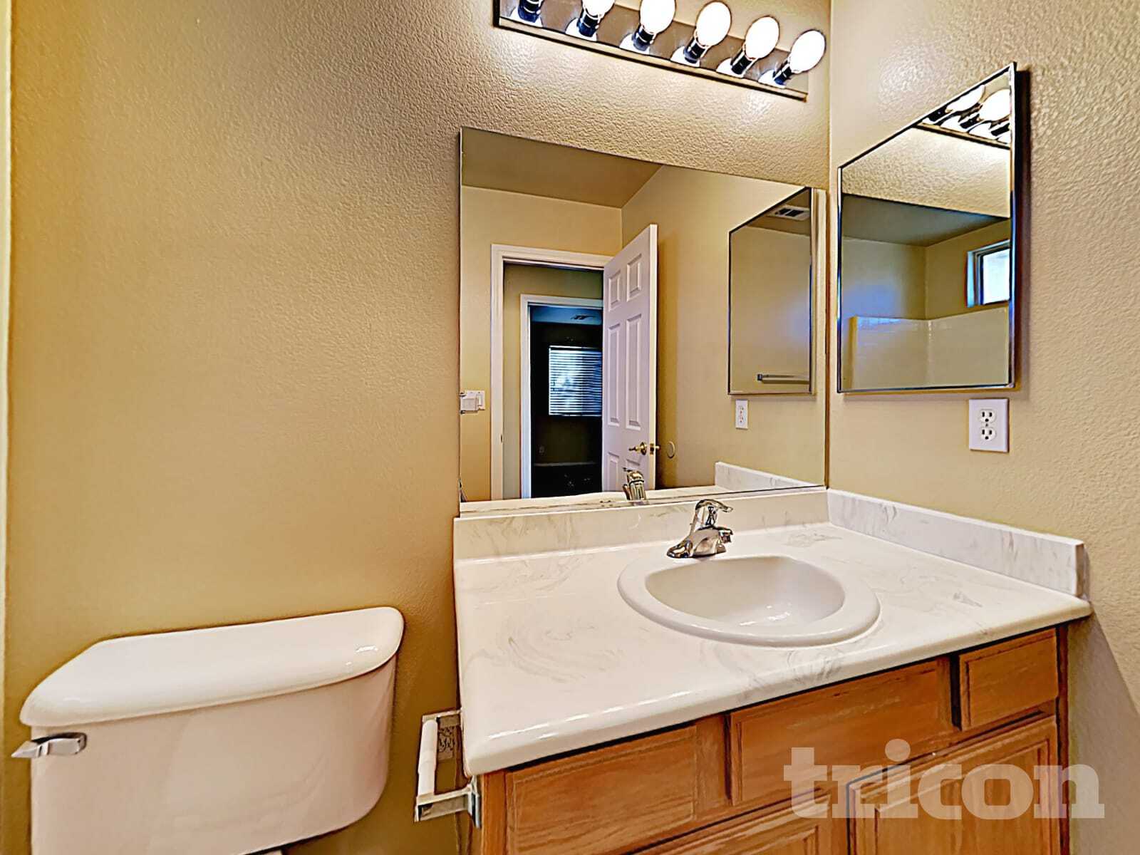 Building Photo - 1736 W Gentle Brook St