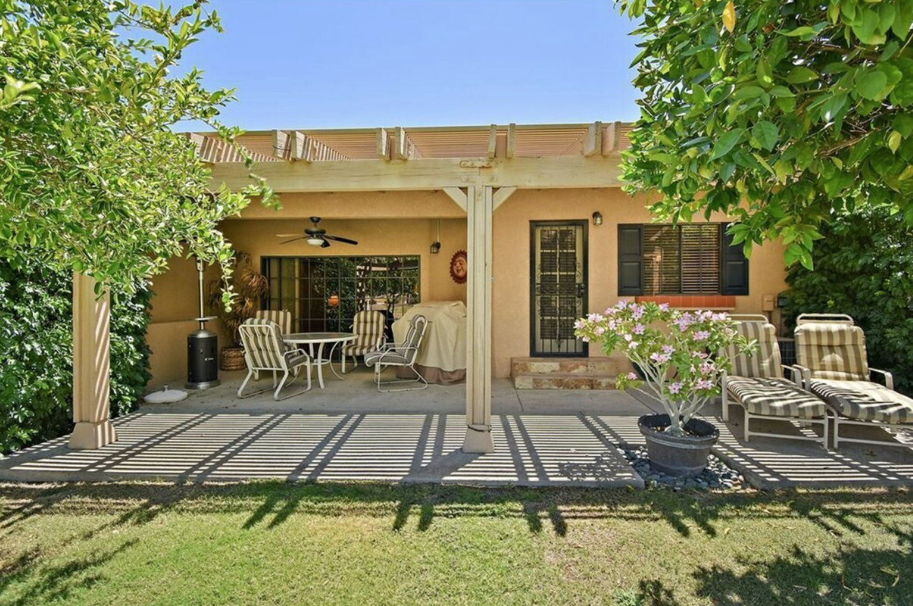 Patio, complete with furniture, fan, and BBQ - 46375 Ryway Pl