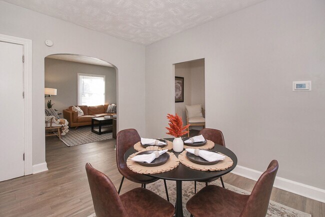 Building Photo - 3 bedroom 3 bathroom Single Family Home