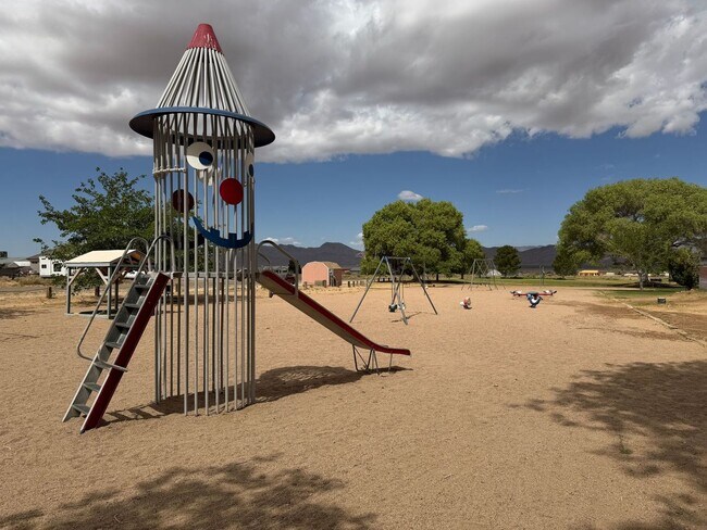 Building Photo - VALLE VISTA GOLF COMMUNITY