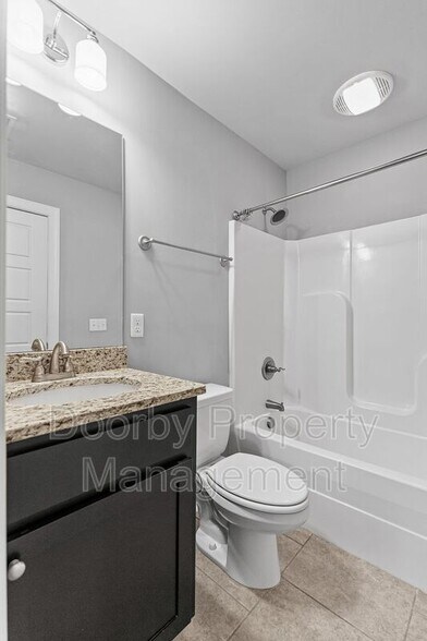 Building Photo - 723 Ladd Ave