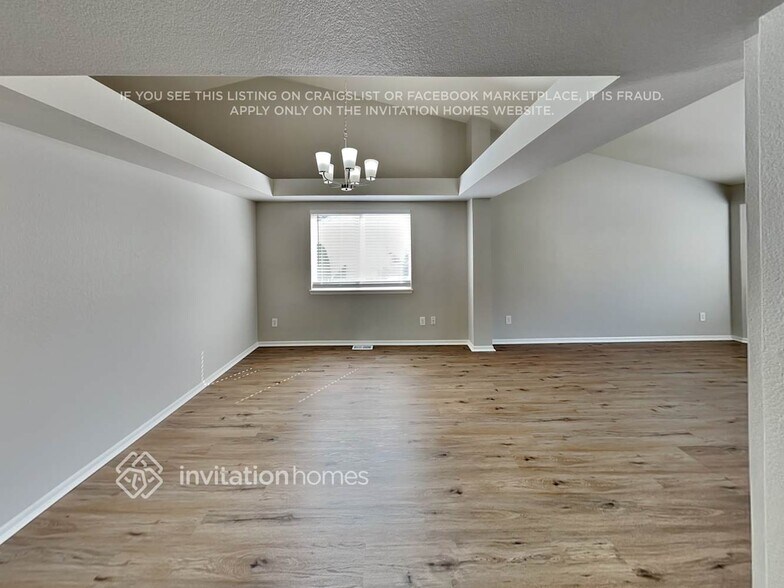 Building Photo - 2224 S Ventura St