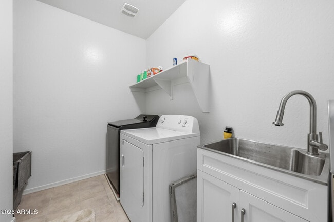 Building Photo - 12644 W Nogales Dr