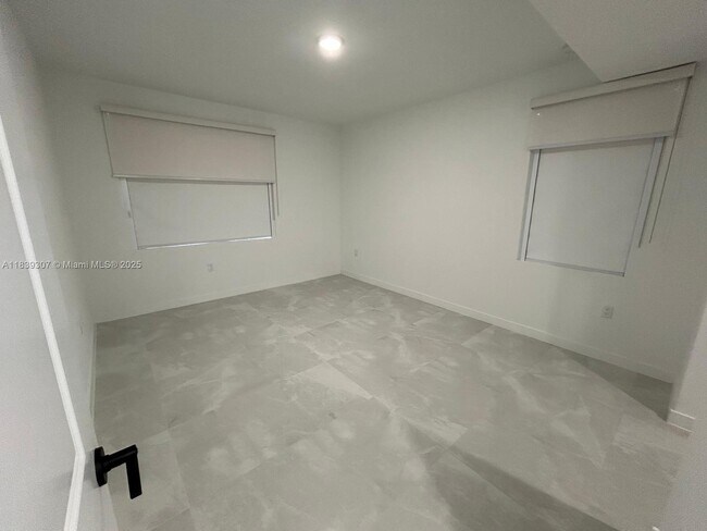 Building Photo - 14560 SW 261 St Ter