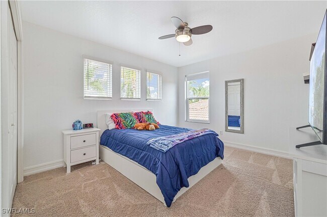 Building Photo - 9280 River Otter Dr