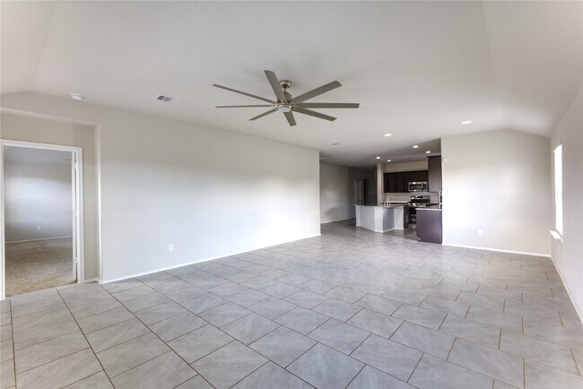 Building Photo - 707 Desert Pea Ln