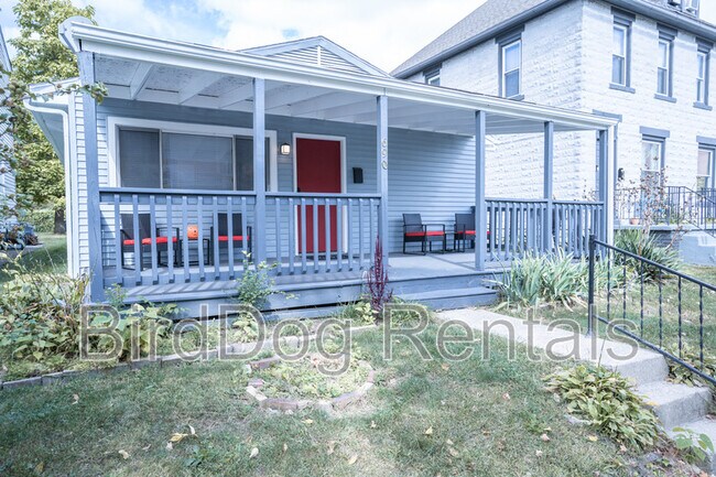 Building Photo - 690 Gibbard Ave