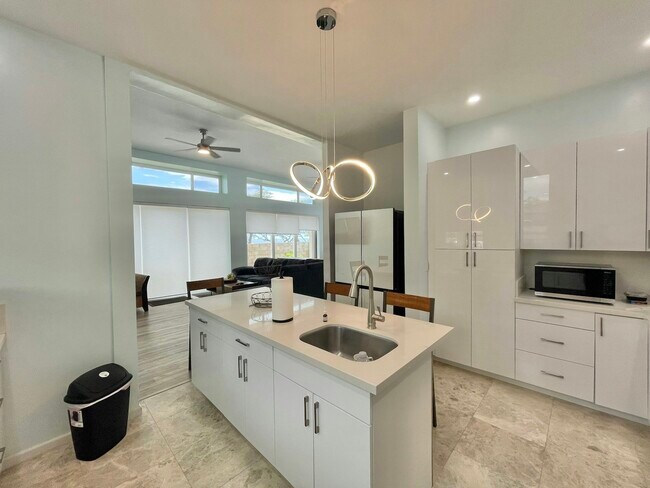 Building Photo - 87-1450 Farrington Highway, Unit Ocean side