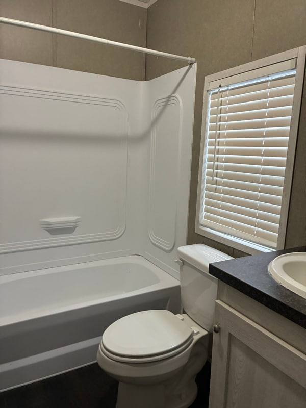 Building Photo - 4842 SW Topeka Blvd