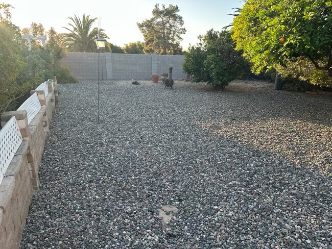 Building Photo - 17622 N Jasmine Dr