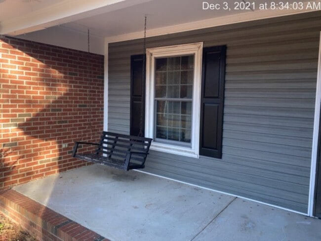 Building Photo - 6705 Pacific Ave