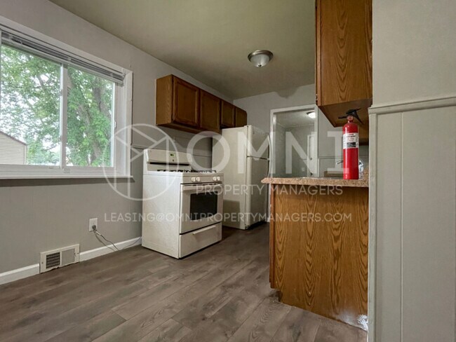 Building Photo - 8233 Stephens Rd