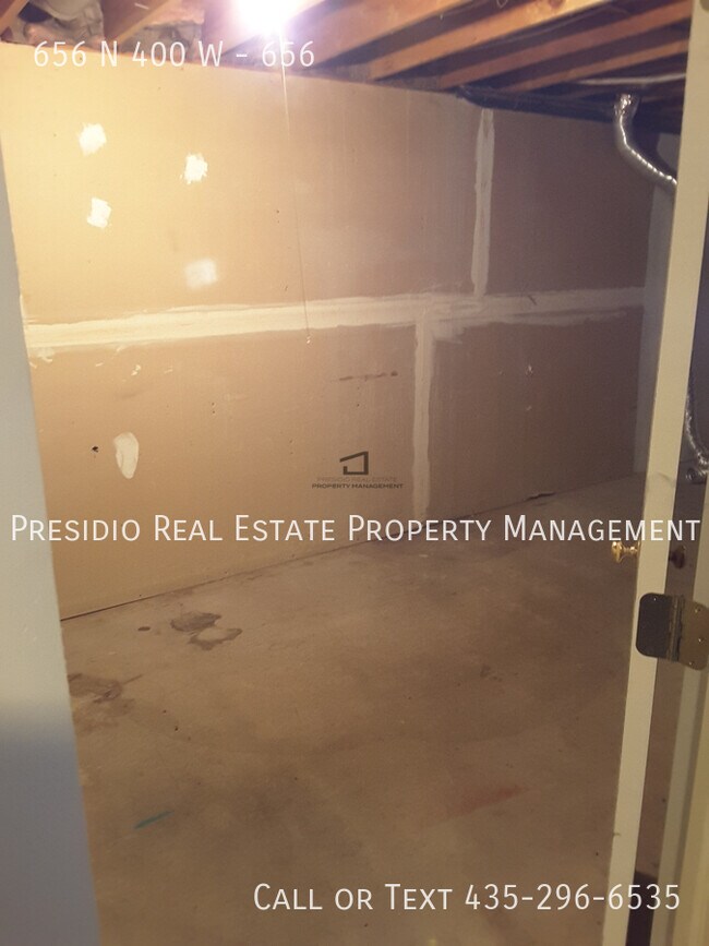 Building Photo - 656 N 400 W St