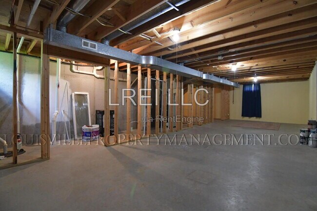 Building Photo - 4625 Oak Pointe Dr