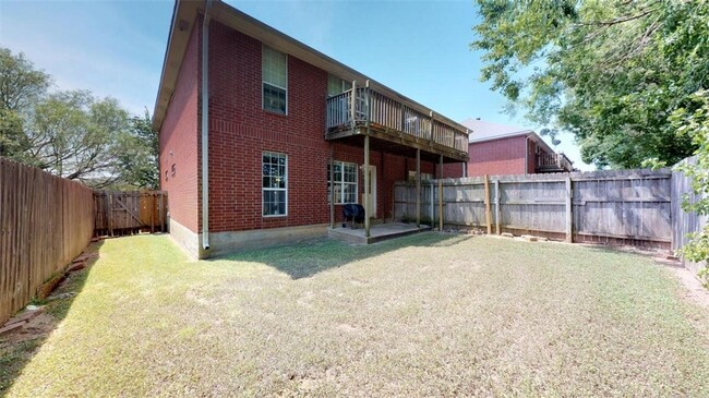 Building Photo - 1513 Hollow Hill Dr