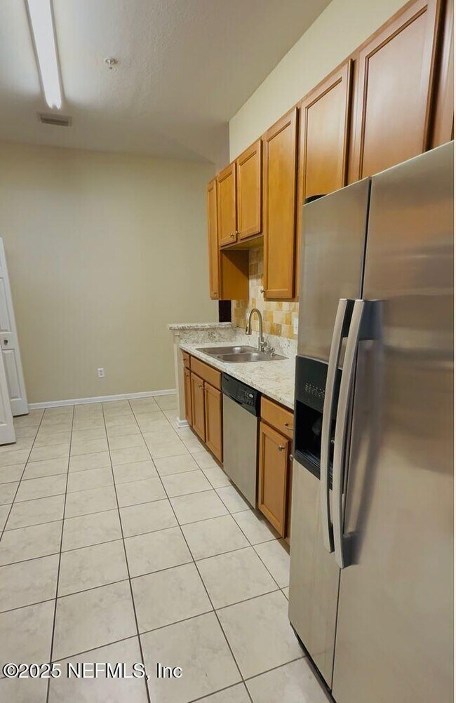 Building Photo - 7059 Deer Lodge Cir