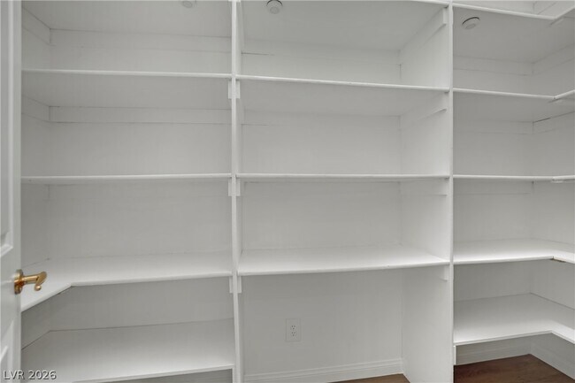 Building Photo - 7595 W Camero Ave