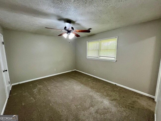 Building Photo - 119 Longview Rd