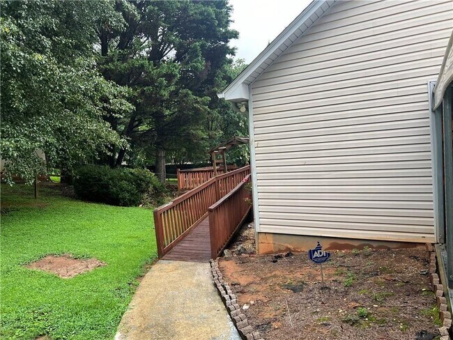 Building Photo - 6441 Wildwood Trail