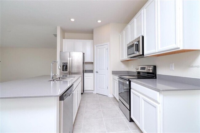 Building Photo - 116 Bergamot Lp