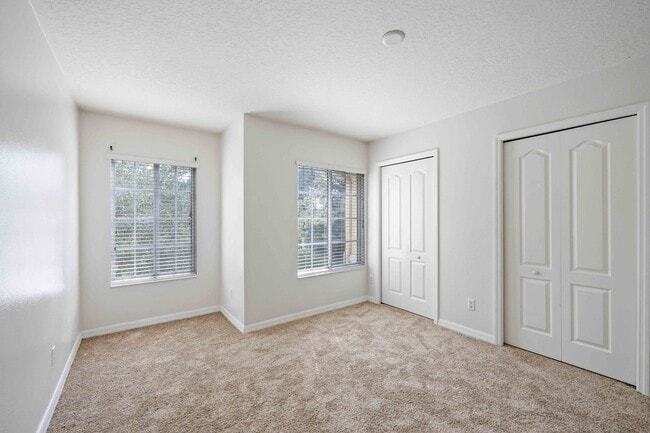 Building Photo - Delightful 2BR, Den /2.5BA Townhouse (Townhomes at Lighthouse Cove)