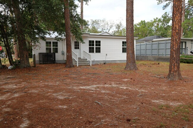 Building Photo - 1701 N Lee St