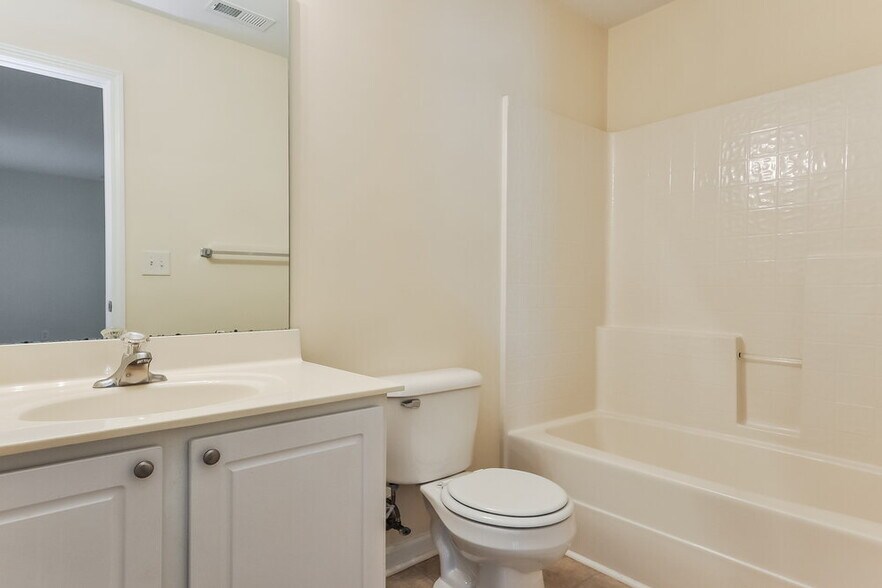 Building Photo - 3508 Hamilton Mill Dr