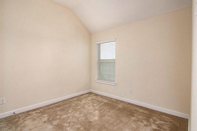 Building Photo - 8703 Seguin Cove Ln