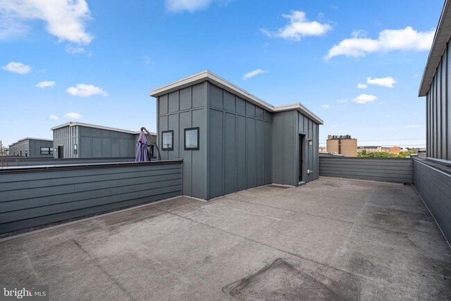 Building Photo - 921 Grundy St