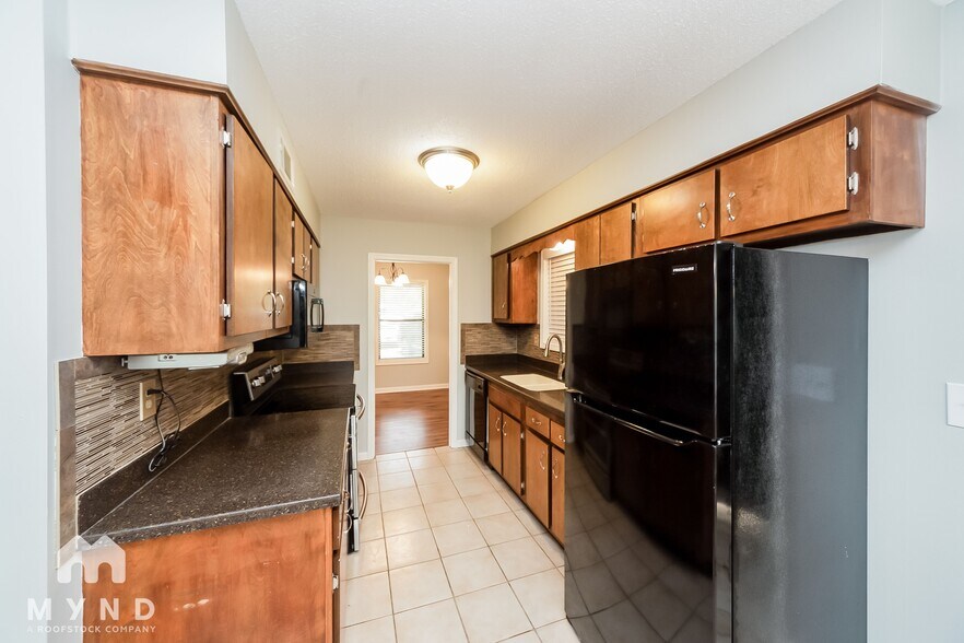 Building Photo - 6903 Ash Hill Ln