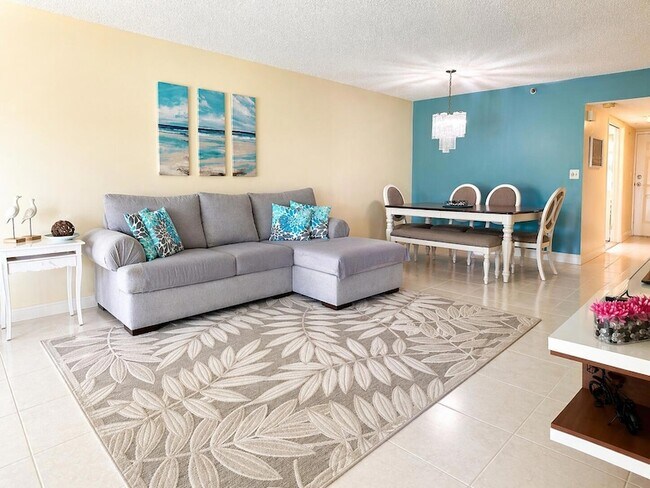 Building Photo - 4015 W Palm Aire Dr