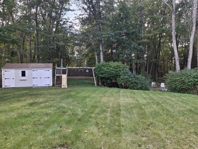 Building Photo - 6 Rockwood Ln