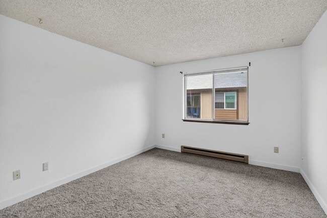 Building Photo - 3404 19th Ave