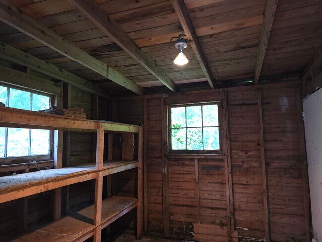 Building Photo - 4134 Sheridan Dr