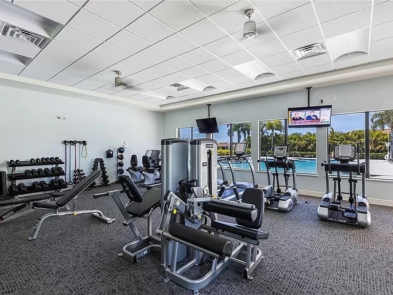 Building Photo - 19321 Nearpoint Dr