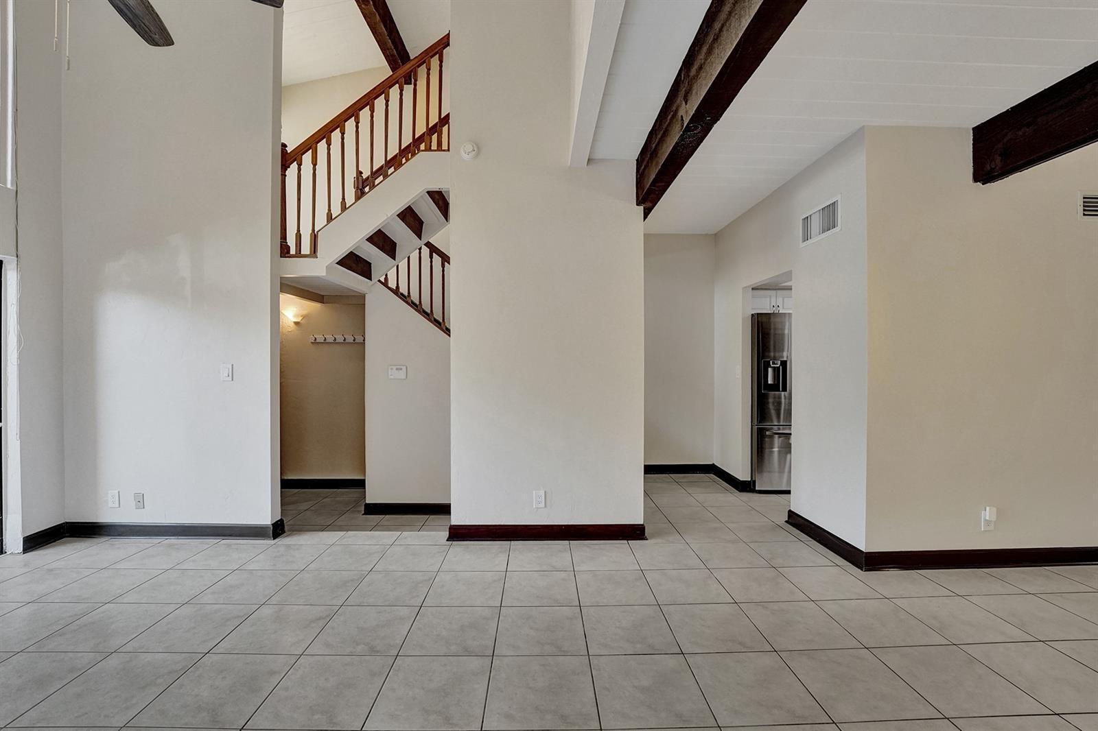 Building Photo - 760 E Coco Plum Cir