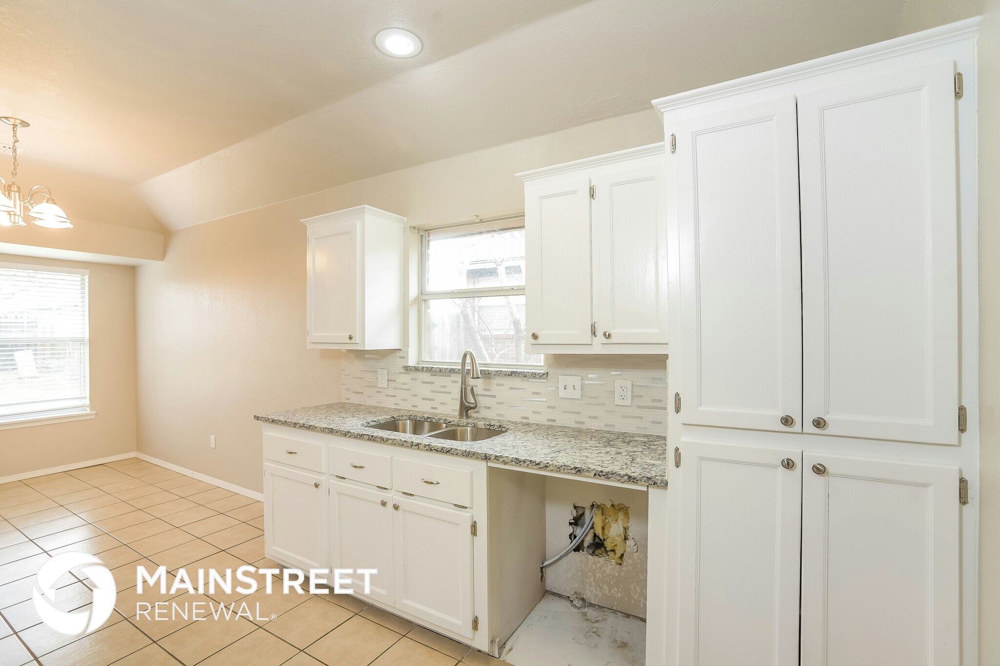 Building Photo - 1712 Shawnee Trail