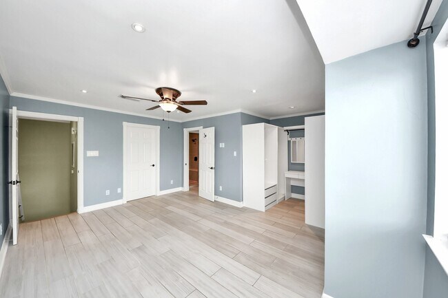 Building Photo - 3758 Tanglewilde St