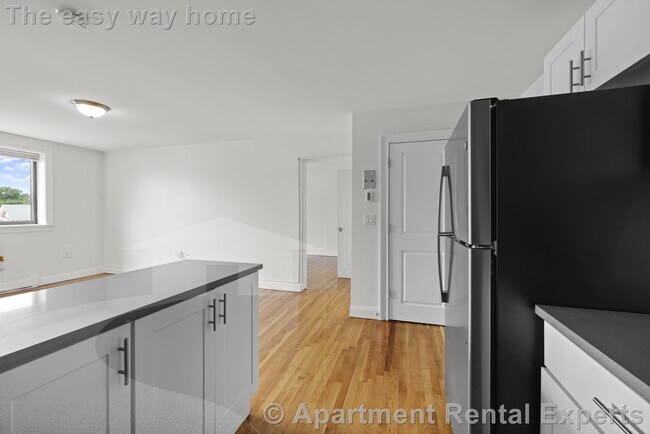 Building Photo - 134 Summer St