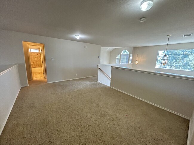 Building Photo - 5 Bedrooms house at Roger Ranch ready to m...