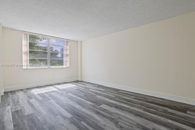 Building Photo - 2851 NE 183rd St