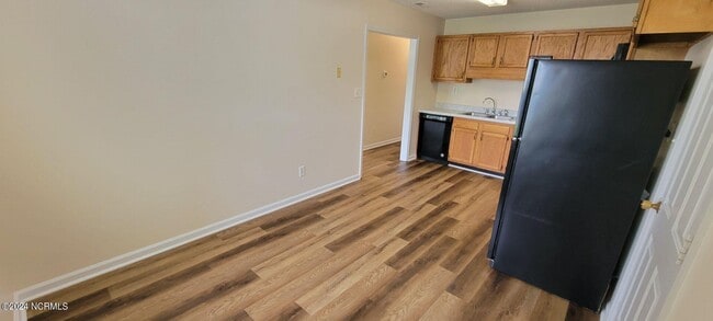 Building Photo - 1303 Navarro Loop