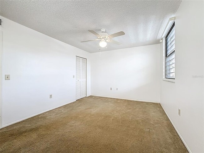 Building Photo - 434 Palm Tree Dr