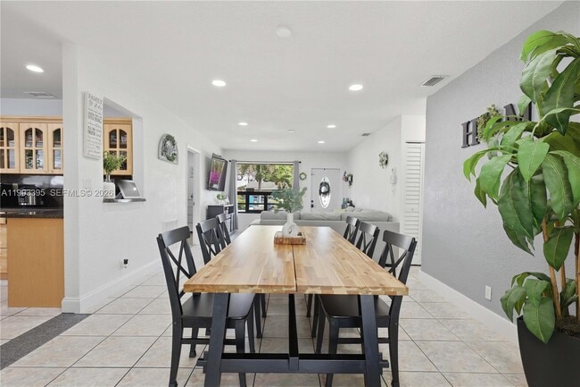 Building Photo - 7390 Cleveland St