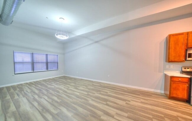 Building Photo - Fantastic Northern Liberties Parkview Condo