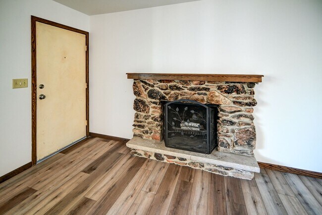 Building Photo - Katzfey-6715-6717 Century Ave