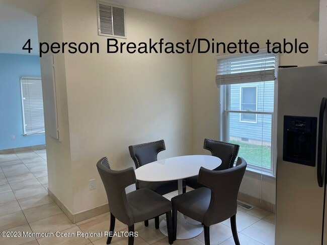 Building Photo - 112 Poplar Ave