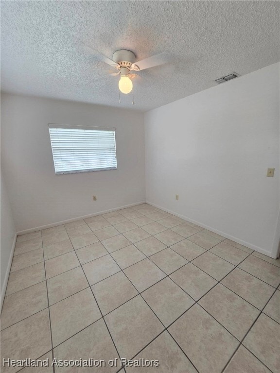 Building Photo - 4014 Vilabella Dr
